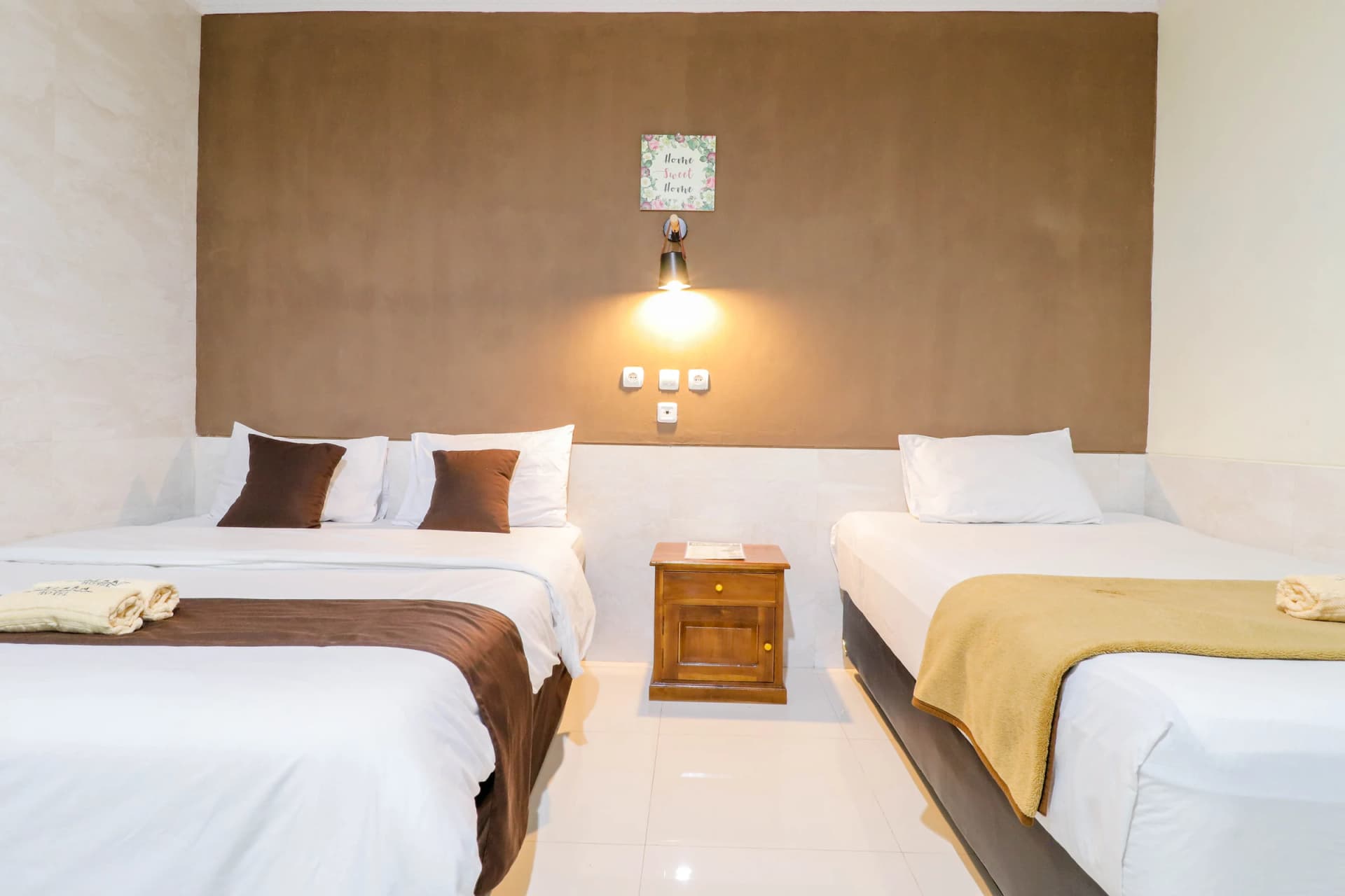 Sudut interior kamar Deluxe Safara Hotel